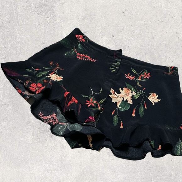 Zara Black Cream Red Floral Print Super High Rise Flowy Ruffle Shorts Sz M - Picture 5 of 10